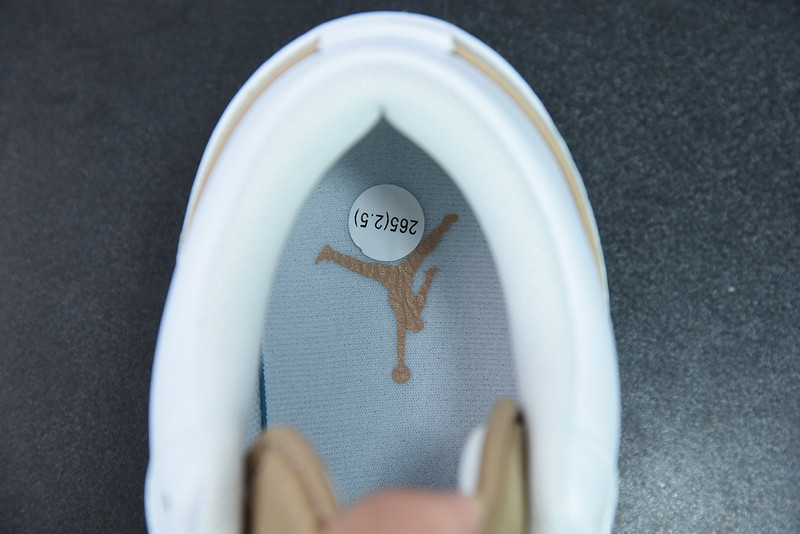 AIR JORDAN 1 LOW 