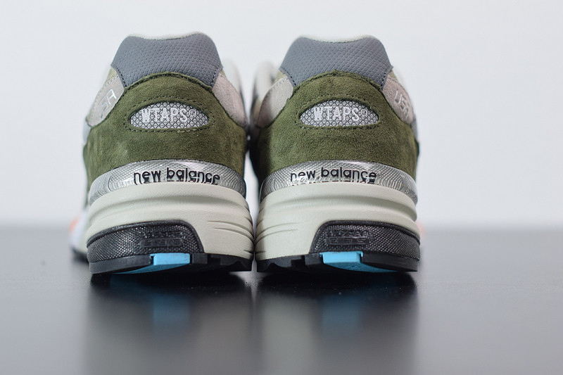 NEW BALANCE M992WT