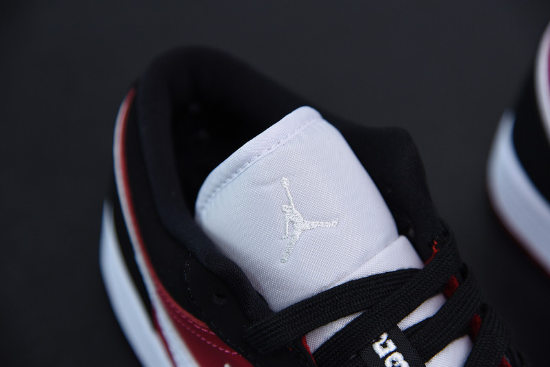 AIR JORDAN 1 LOW 