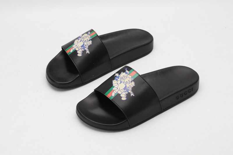 G*u*i sandals