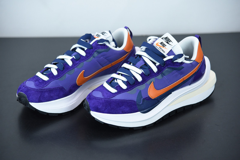 NIKE VAPORWAFFLE SACAI DARK IRIS DD1875-500