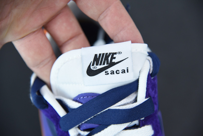 NIKE VAPORWAFFLE SACAI DARK IRIS DD1875-500