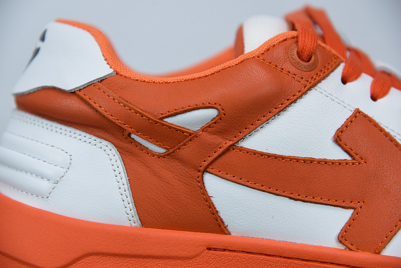 OF™ C/O VIRGIL ABLOH OUT OF OFFICE LOW-TOP LEATHER SNEAKERS ‘OOO“