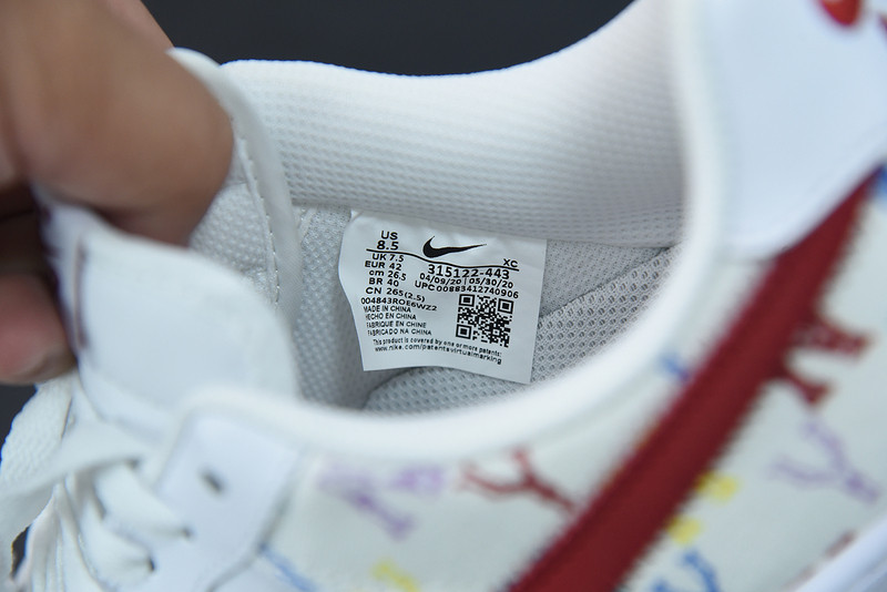NIKE AIR FORCE 1 