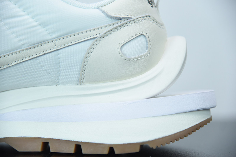 NIKE VAPORWAFFLE SACAI WHITE DD1875-100