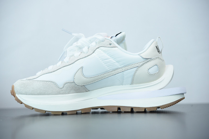 NIKE VAPORWAFFLE SACAI WHITE DD1875-100