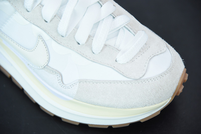 NIKE VAPORWAFFLE SACAI WHITE DD1875-100