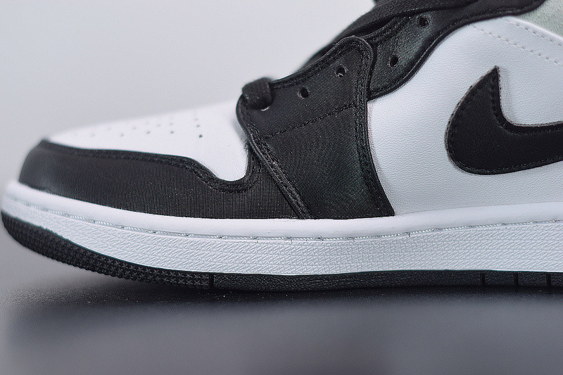 AIR JORDAN 1 MID SE  