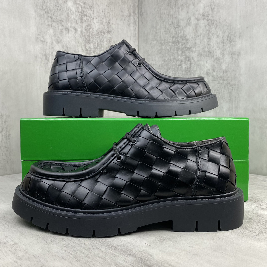 bo*te*ga Ve*ne*ta sneaker