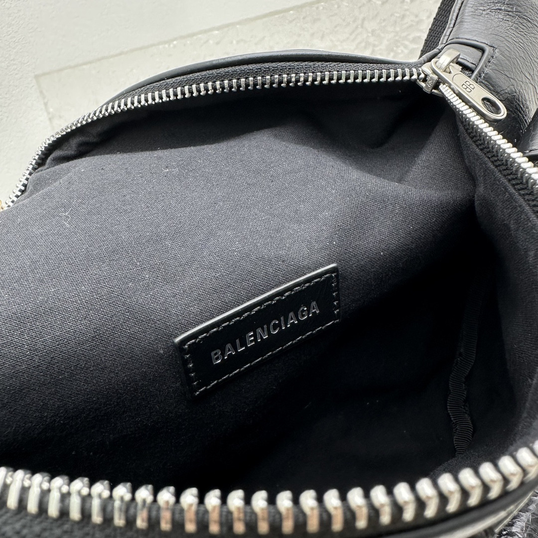 Ba*len*cia*ga purse