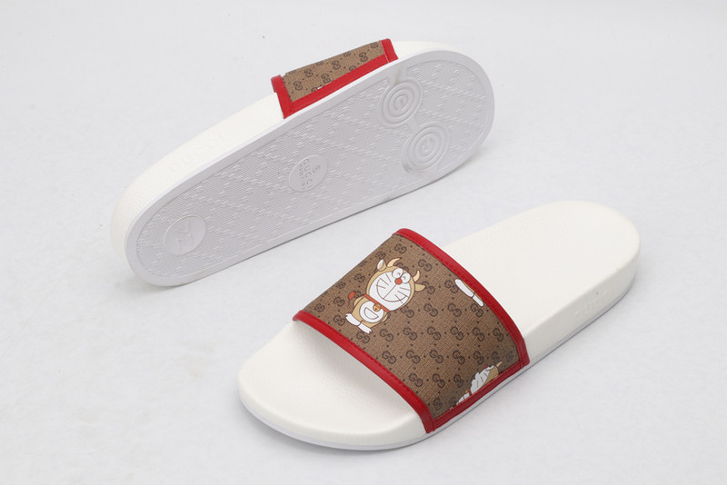 G*u*i sandals