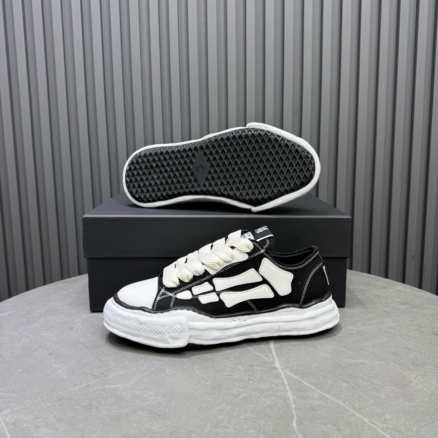 SKEL-TOP LOW SNEAKERS