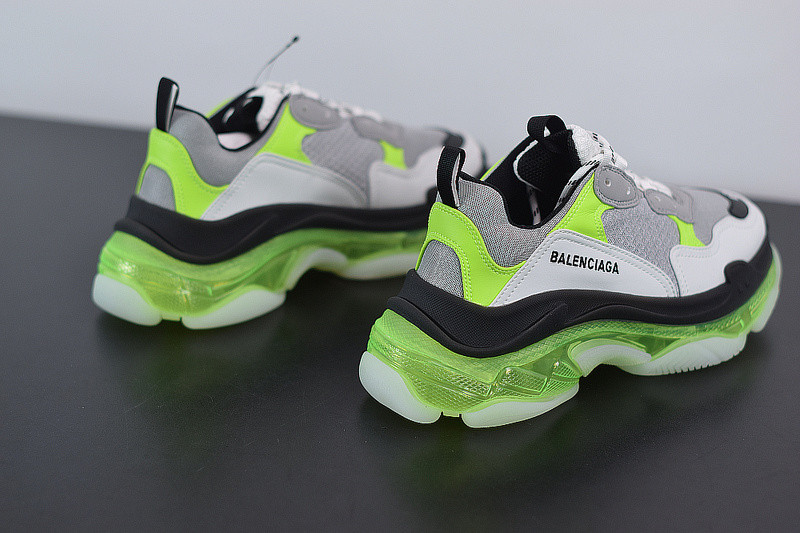 BC TRIPLE S TRAINER 541624 W2FR1 8297