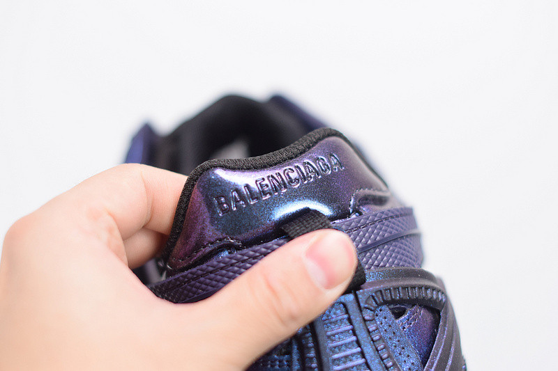 BC TRACK SNEAKER
