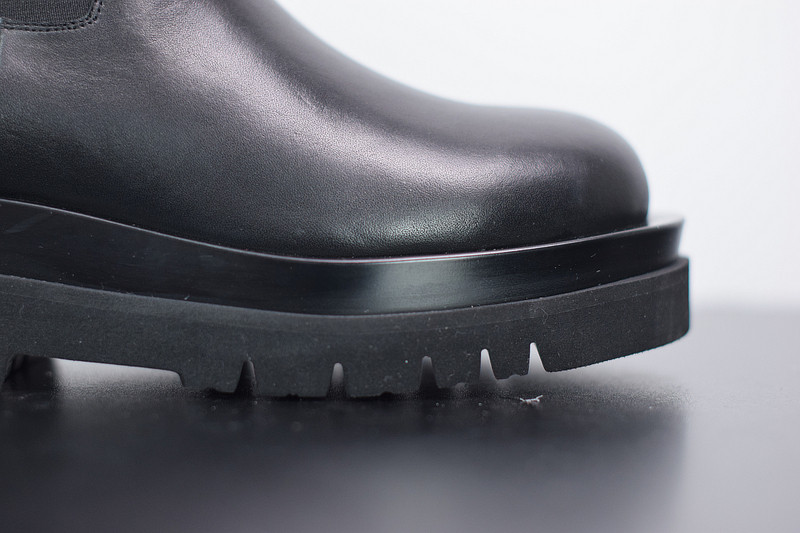 b0tte*a Ven*ta sneaker