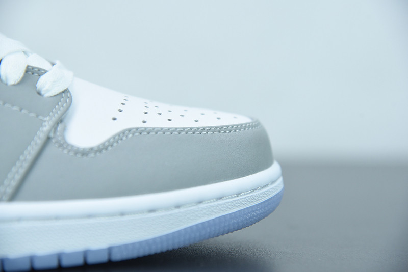 AIR JORDAN 1 LOW 