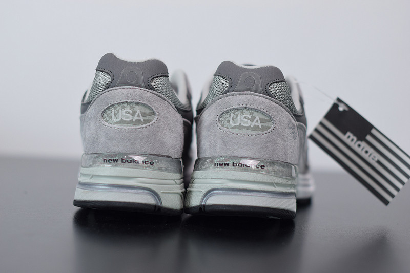 NEW BALANCE MR993GL