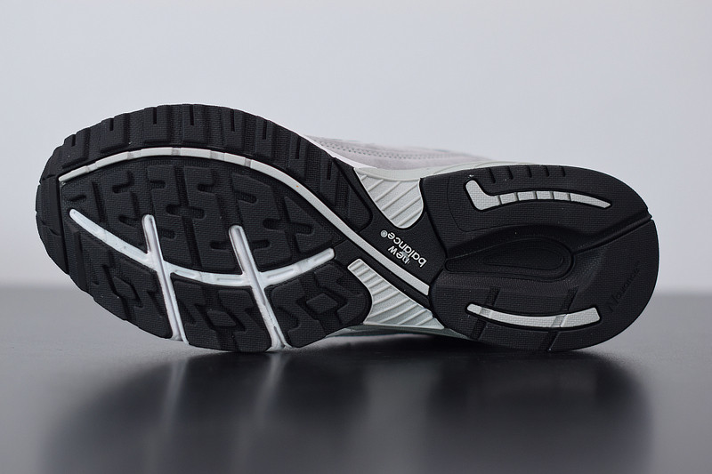 NEW BALANCE MR993GL