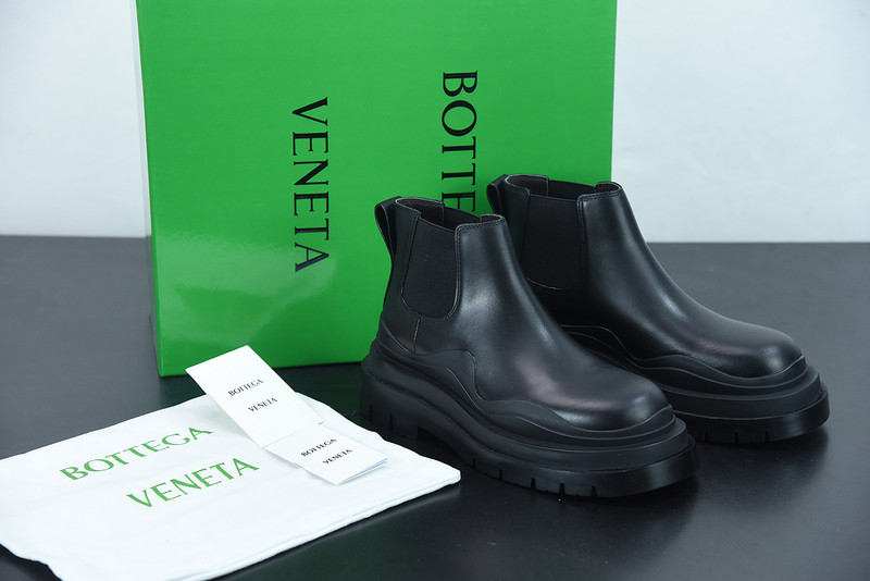 b0tte*a Ven*ta sneaker