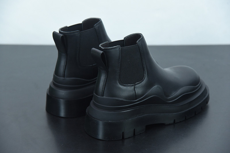 b0tte*a Ven*ta sneaker