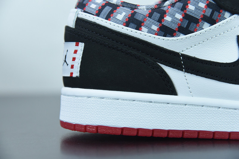 AIR JORDAN 1 LOW 