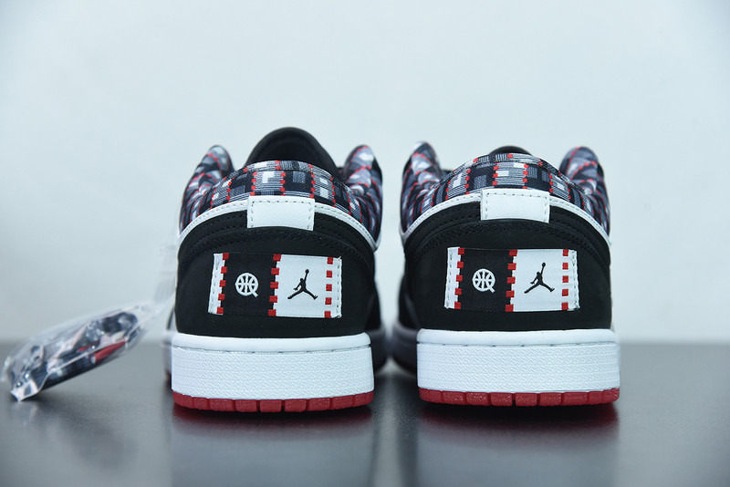 AIR JORDAN 1 LOW 