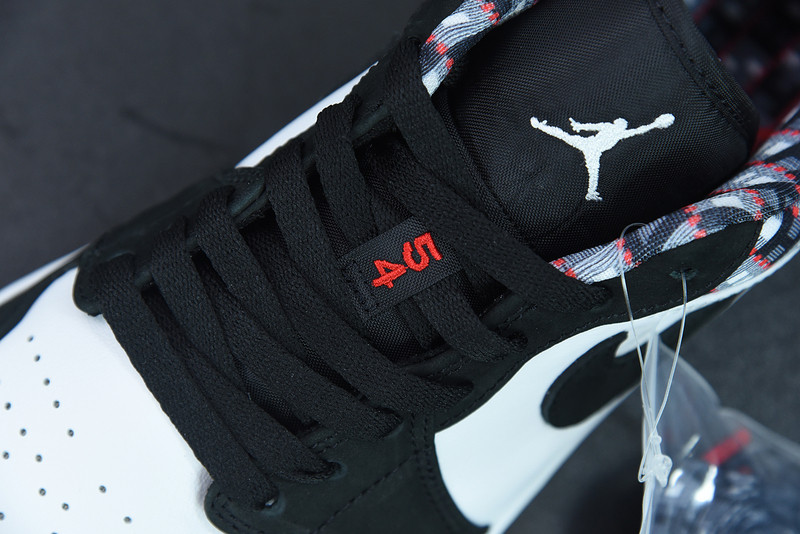 AIR JORDAN 1 LOW 