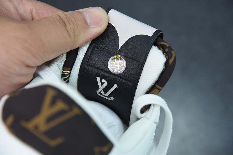 LVT SNEAKERS