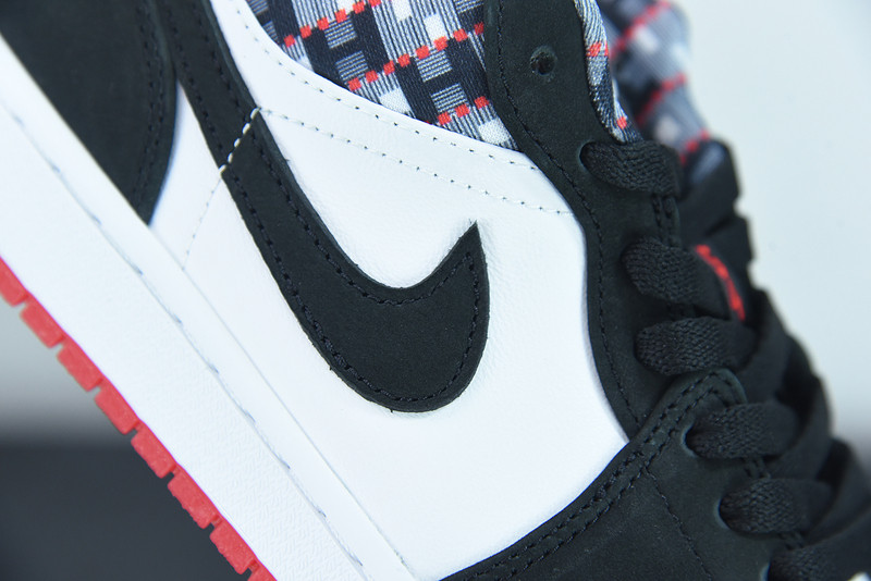 AIR JORDAN 1 LOW 
