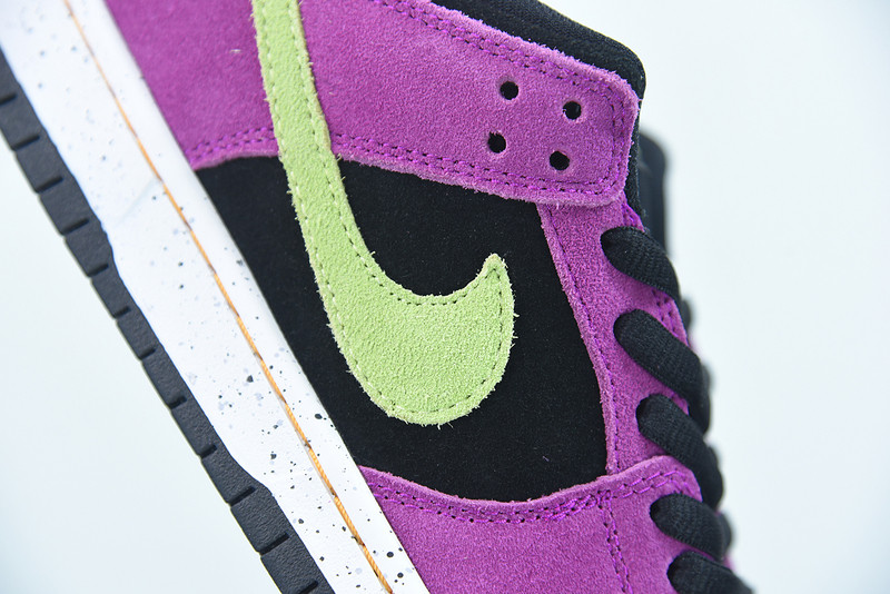 NIKE SB DUNK LOW “RED PLUM” BQ6817-501