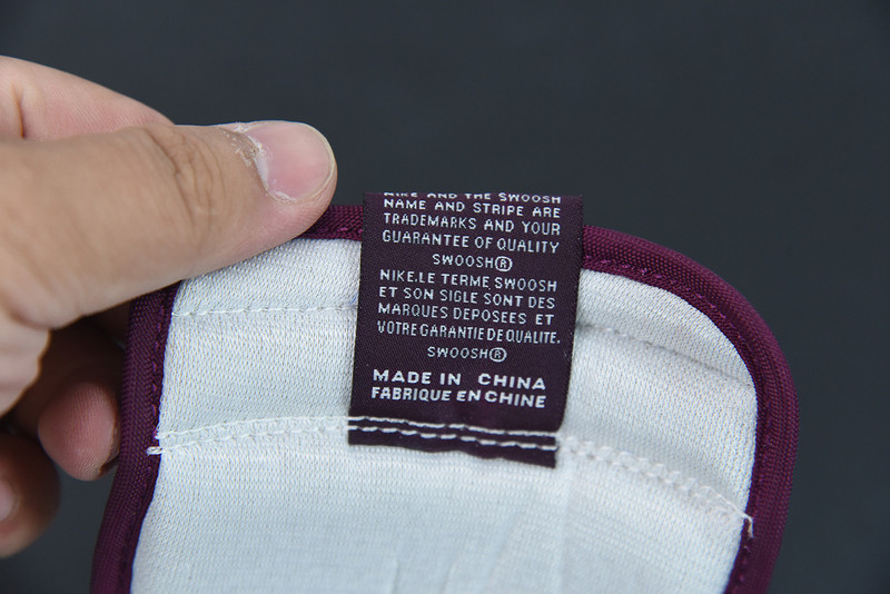 AIR JORDAN 1 RETRO HIGH OG “BORDEAUX” 555088-611