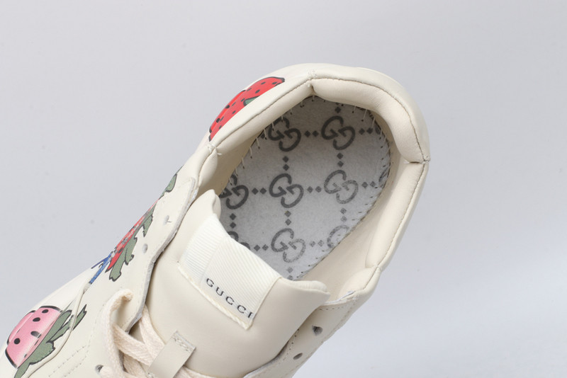 G*u*i rhyton sneaker