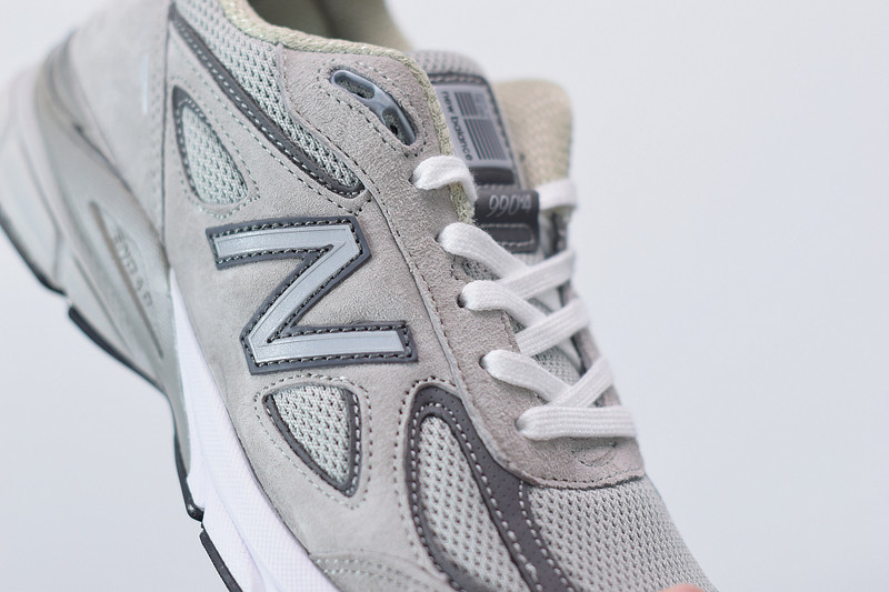 NEW BALANCE M990GL4