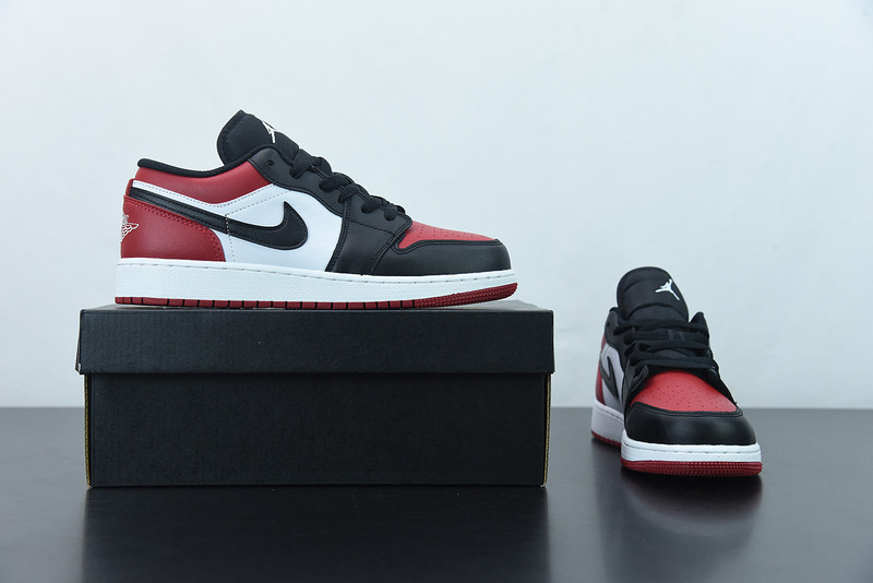 AIR JORDAN 1 LOW 