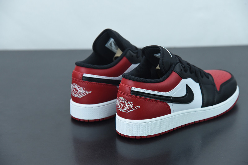 AIR JORDAN 1 LOW 