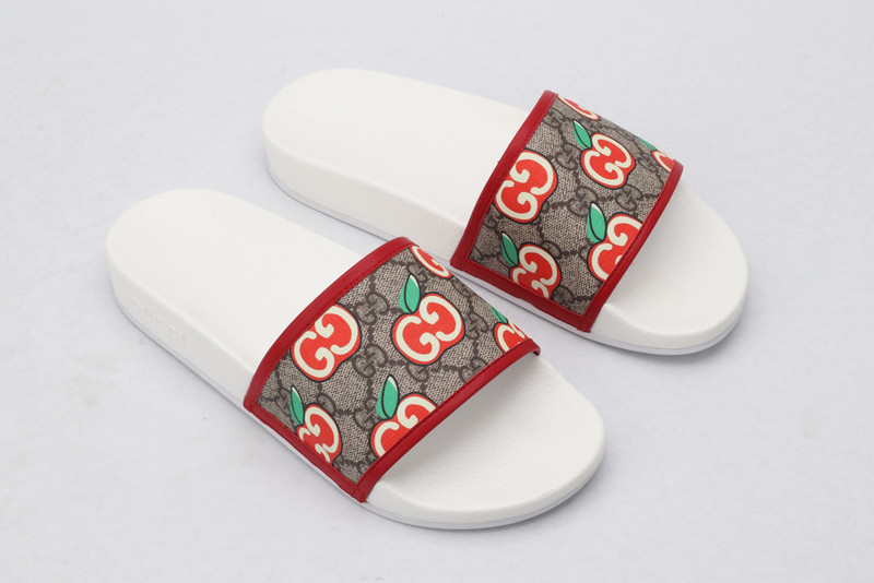 G*u*i sandals