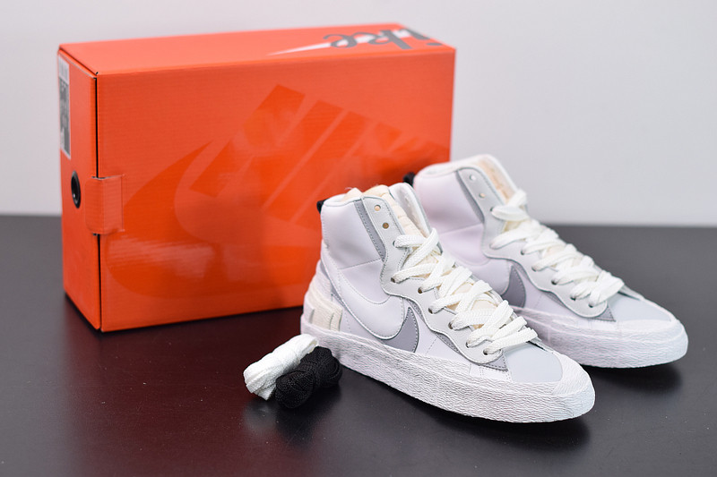 SACAI X NIKE SB BLAZER MID 
