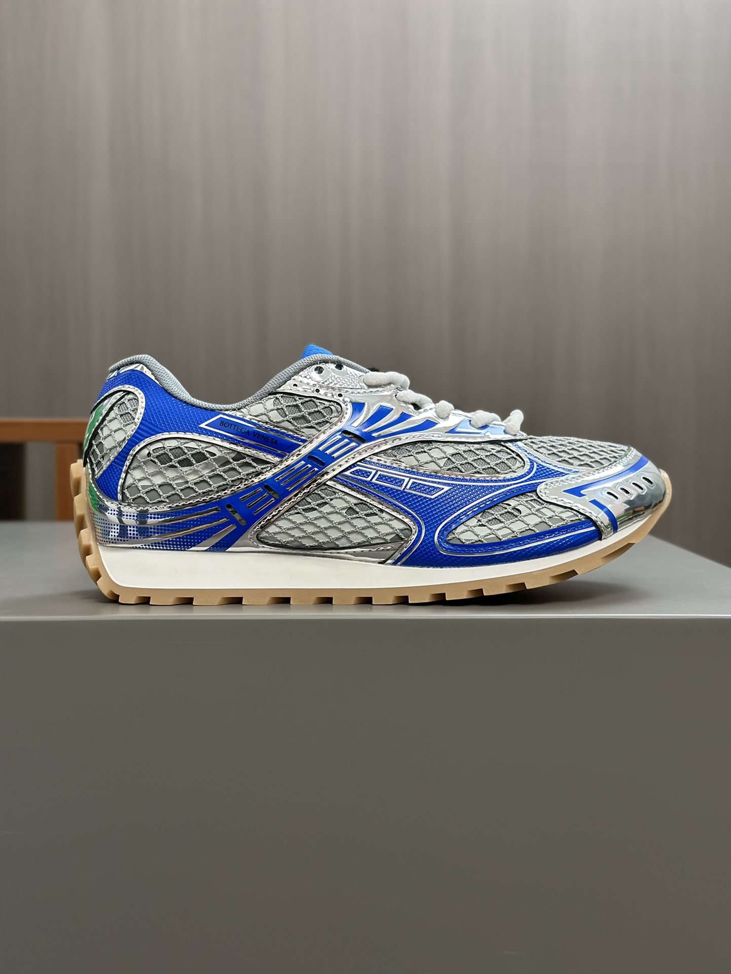 bo*te*ga Ve*ne*ta orbit sneaker