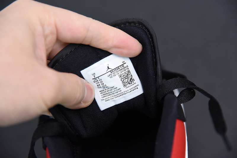 AIR JORDAN 1 LOW 