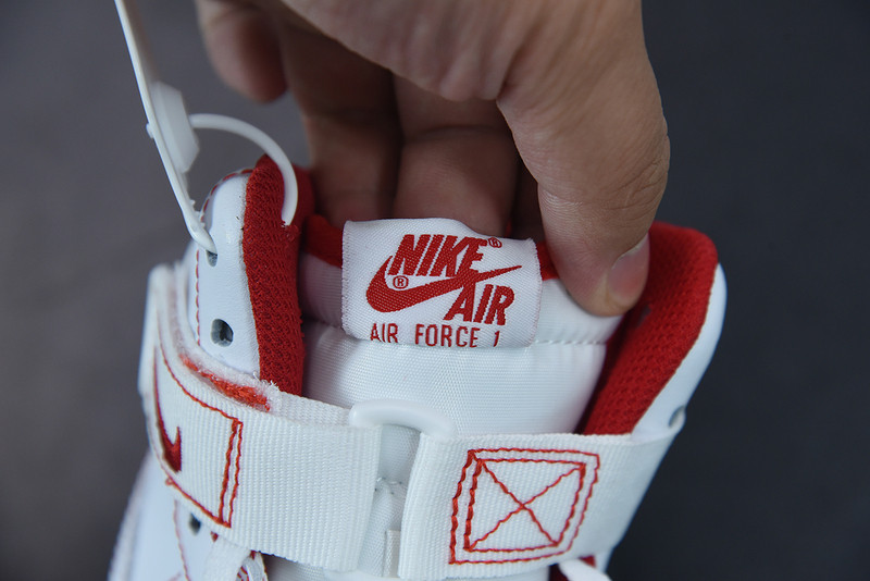 NIKE AIR FORCE 1 HIGH 