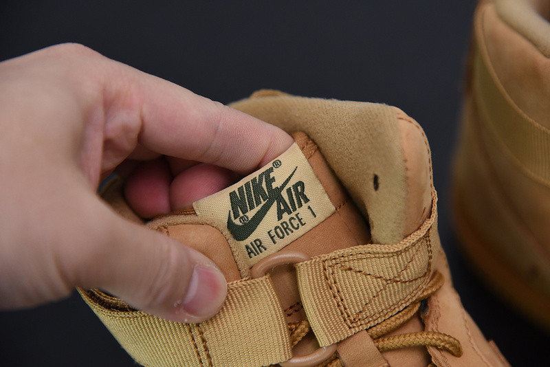 NIKE AIR FORCE 1 HIGH 