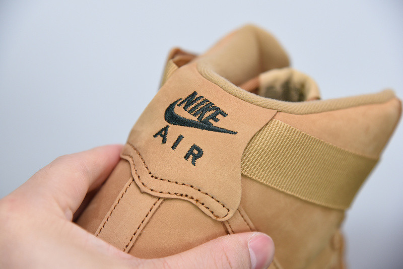 NIKE AIR FORCE 1 HIGH 