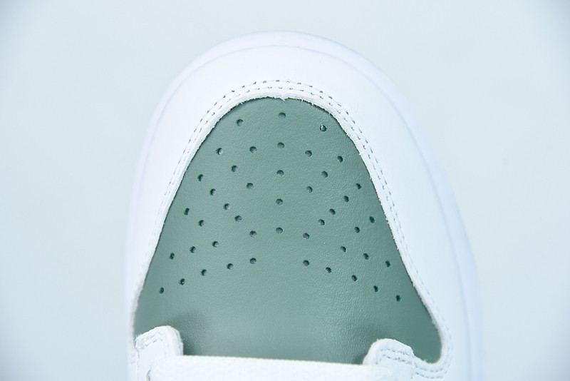 NIKE SB DUNK LOW “NY VS NY” DN2489-300