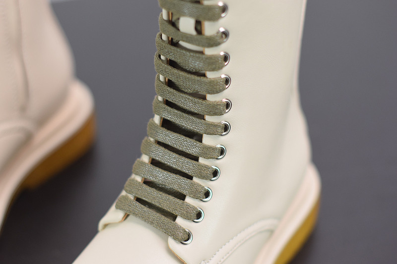 b0tte*a Ven*ta sneaker