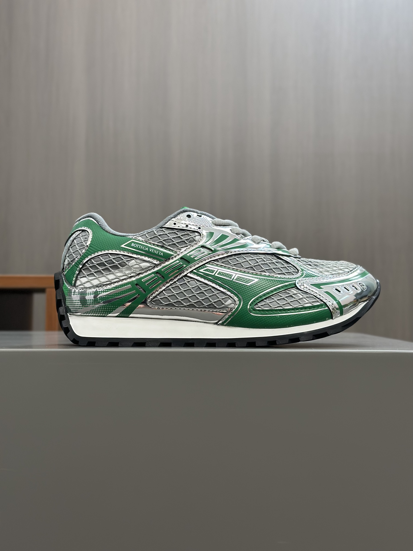 bo*te*ga Ve*ne*ta orbit sneaker