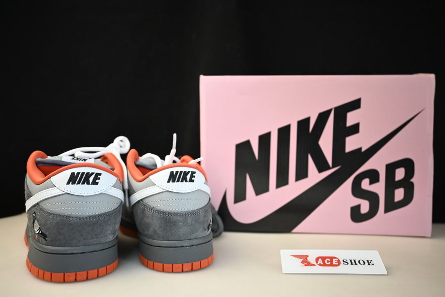Nike SB Dunk Low Staple NYC Pigeon 304292-011