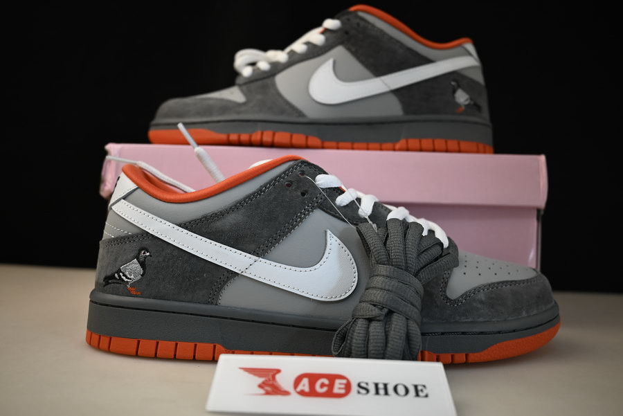 Nike SB Dunk Low Staple NYC Pigeon 304292-011