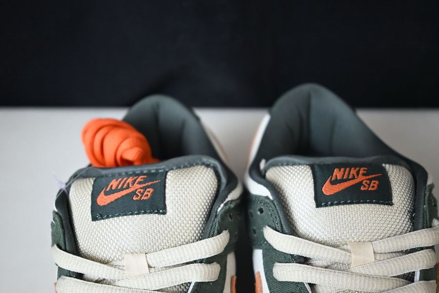 Nike Dunk SB LOW "EIRE" 304292-185