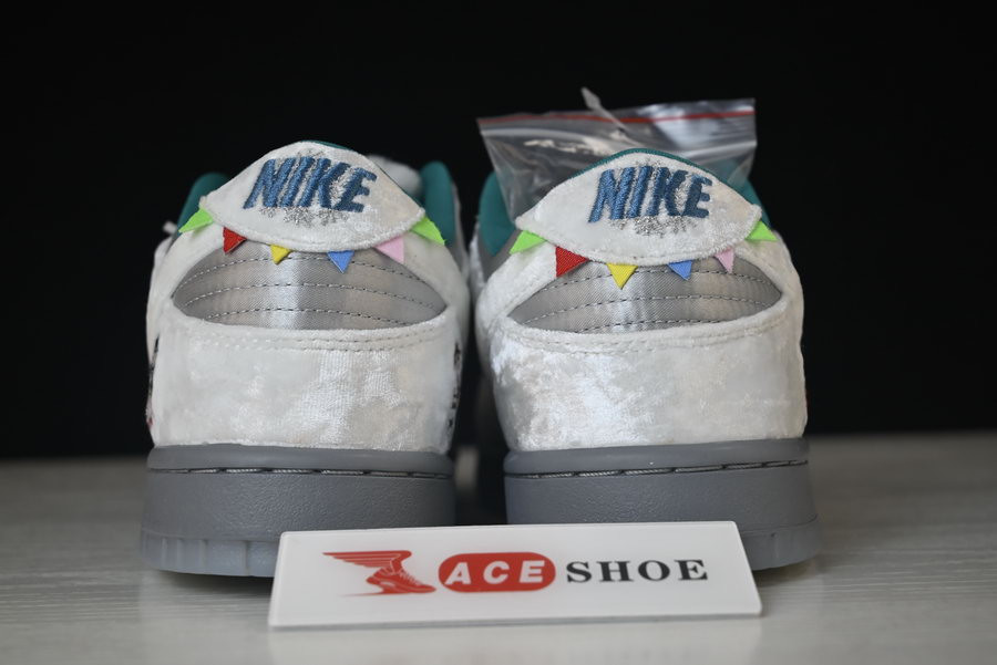 NIKE SB DUNK LOW 