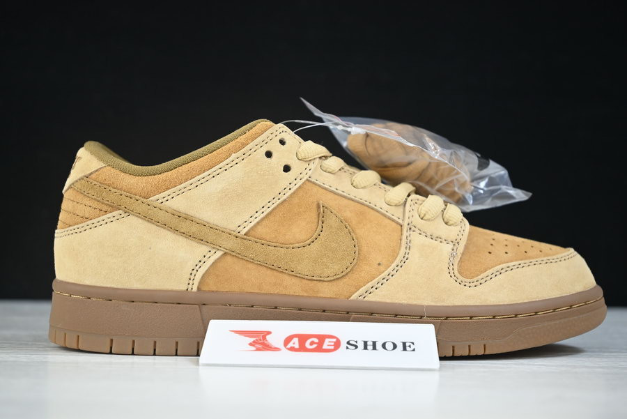 NIKE SB DUNK LOW 